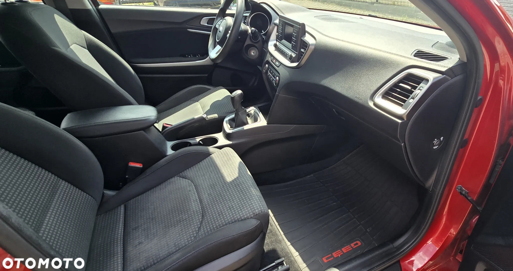 Kia Ceed 1.6 CRDi SCR S - 20