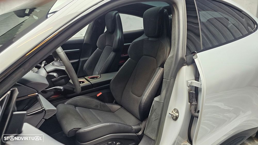 Porsche Taycan Turbo - 20
