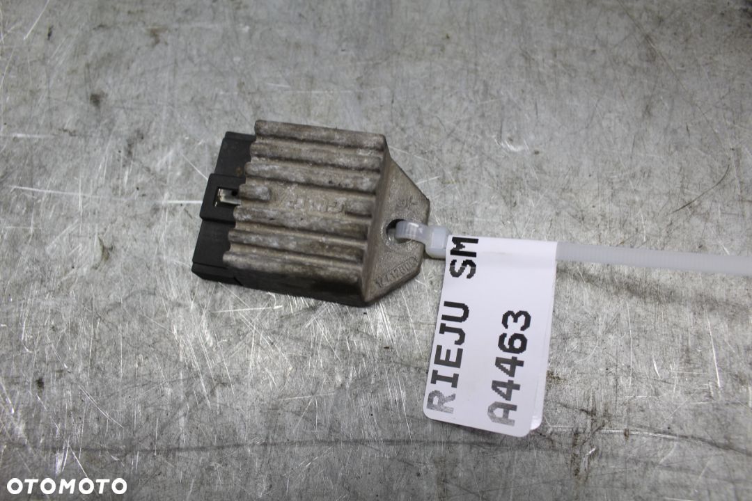 Rieju SMX RMX MRT 50 08r. Regulator napięcia - 1