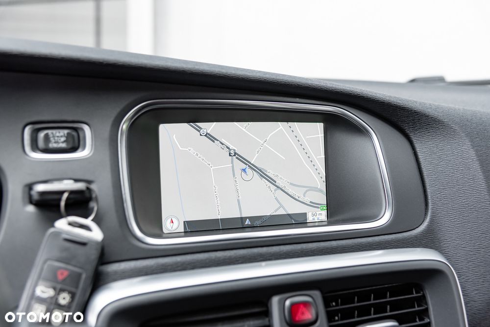 Volvo V40 D2 Drive-E Momentum - 22