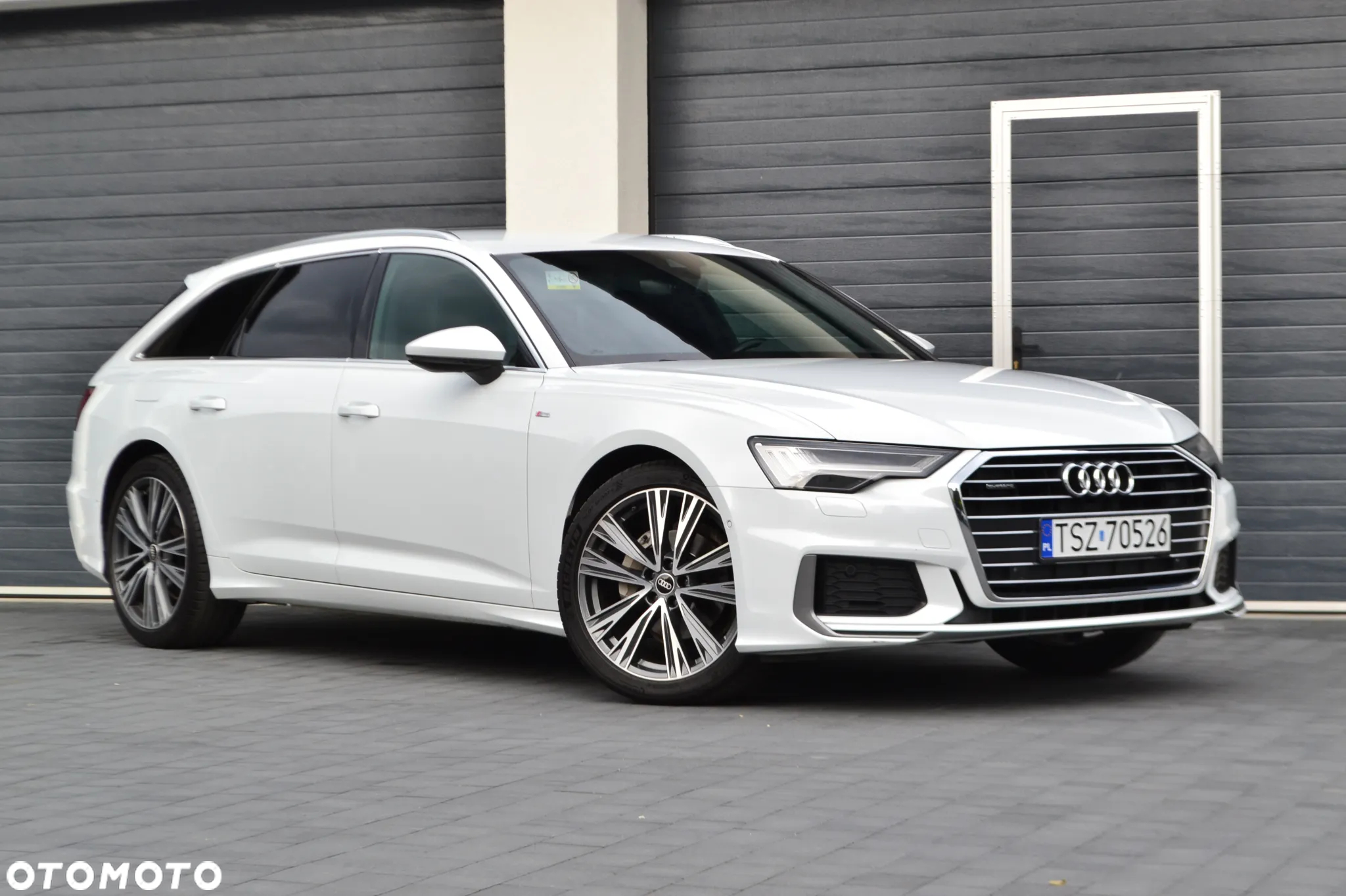 Audi A6 Avant 40 TDI quattro S tronic S line - 13
