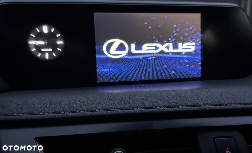 Lexus UX 250h Business Edition - 38