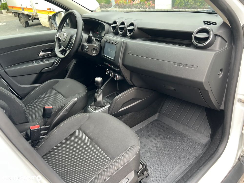 Dacia Duster 1.6 SCe Comfort - 25