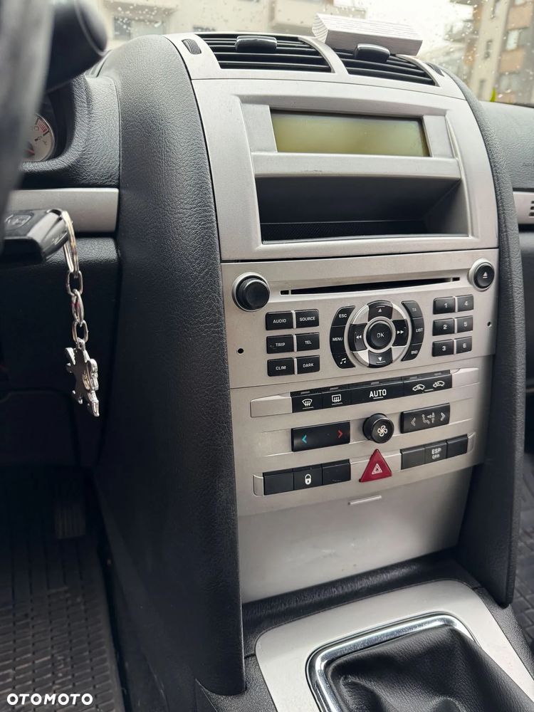 Peugeot 407 - 10