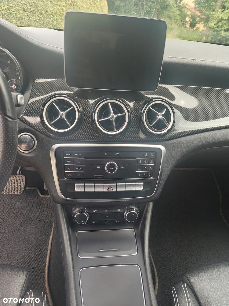 Mercedes-Benz GLA 200 7G-DCT Edition 1 - 18