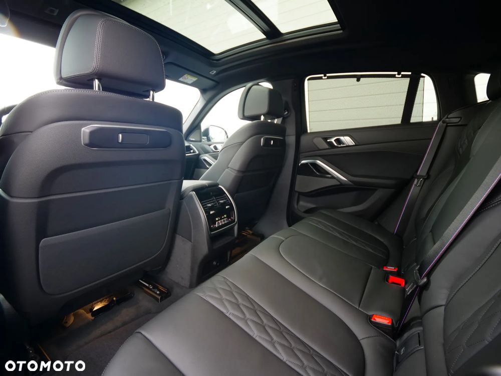 BMW X6 - 31