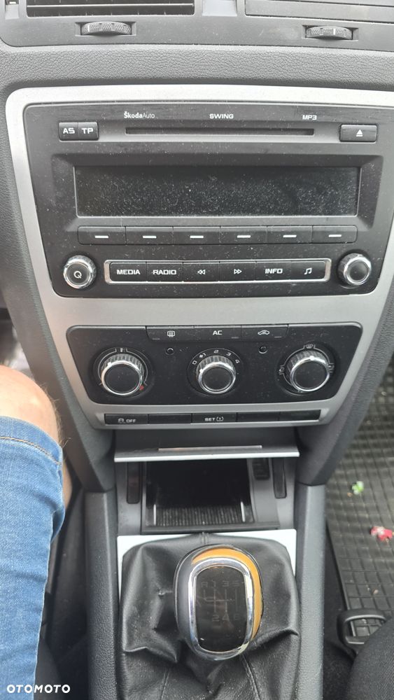 Skoda Octavia 2.0 TDI DPF Elegance - 29
