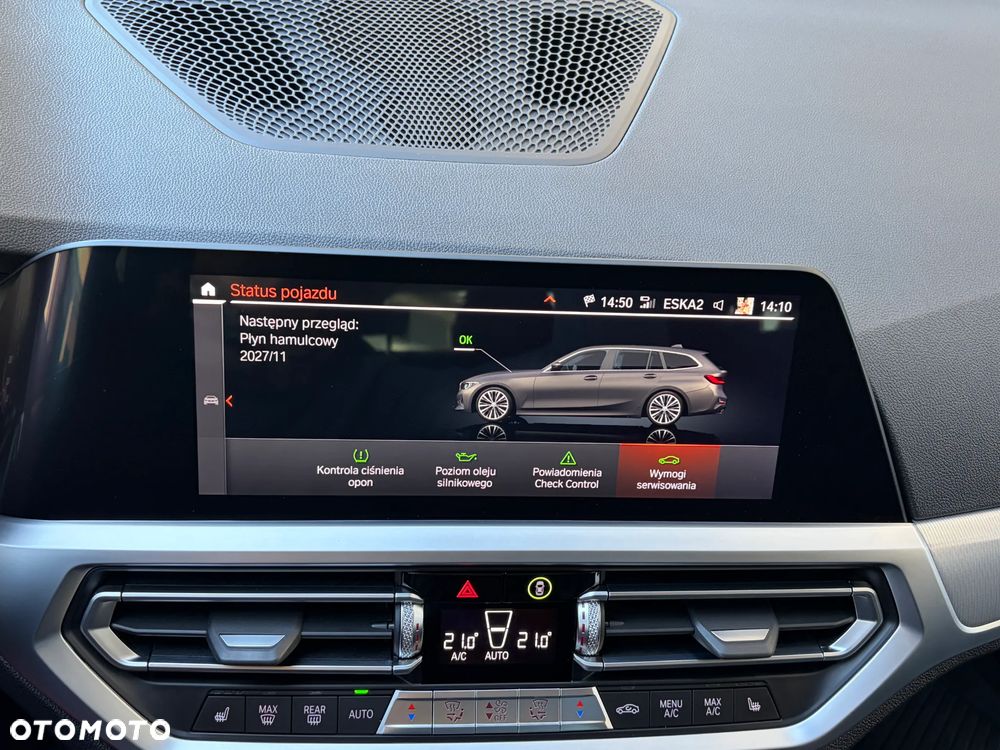 BMW Seria 3 330i - 32