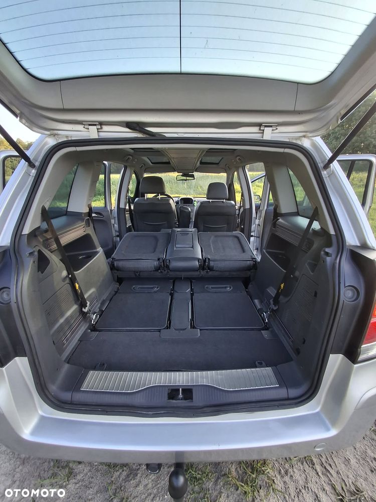 Opel Zafira 1.8 Cosmo - 10