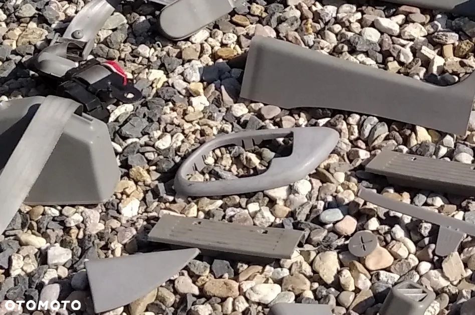 OBUDOWA NAKLADKA KLAMKI WEWNETRZNEJ PRAWEJ PASAZERA RAMKA DOOR HANDLE BEZEL Chevrolet GMC C1500 C2500 C3500 K1500 K2500 K3500 PICKUP C/K Suburban Tahoe SILVERADO SIERRA YUKON 1500 2500 3500 GMT400 - 1