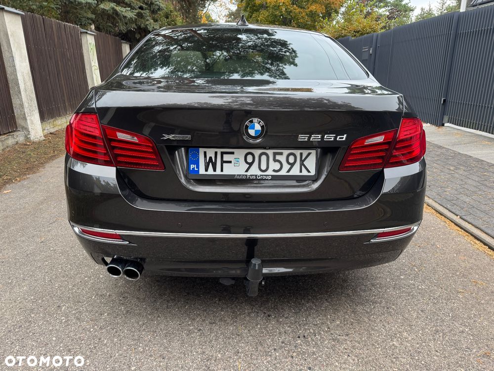 BMW Seria 5 525d xDrive Luxury Line - 9