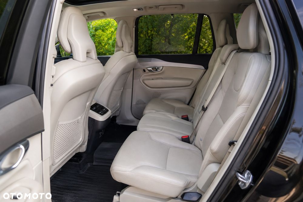 Volvo XC 90 D5 AWD Momentum - 6