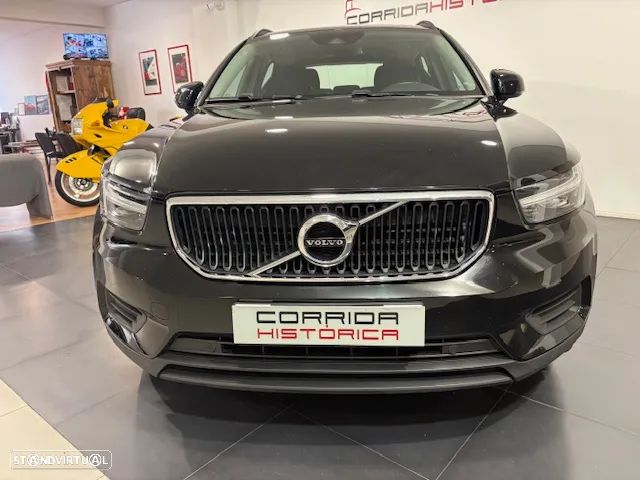 Volvo XC 40 1.5 T2 Momentum Plus - 2