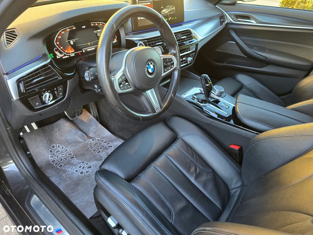 BMW Seria 5 530d xDrive - 16