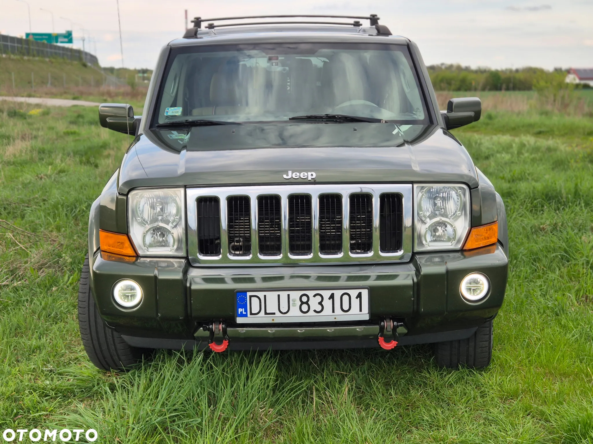 Jeep Commander 4.7 V8 - 8