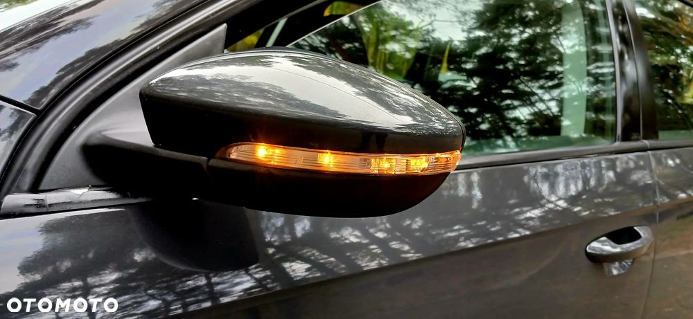 Volkswagen Passat Variant 1.6 TDI BlueMotion Technology Business Edition - 32