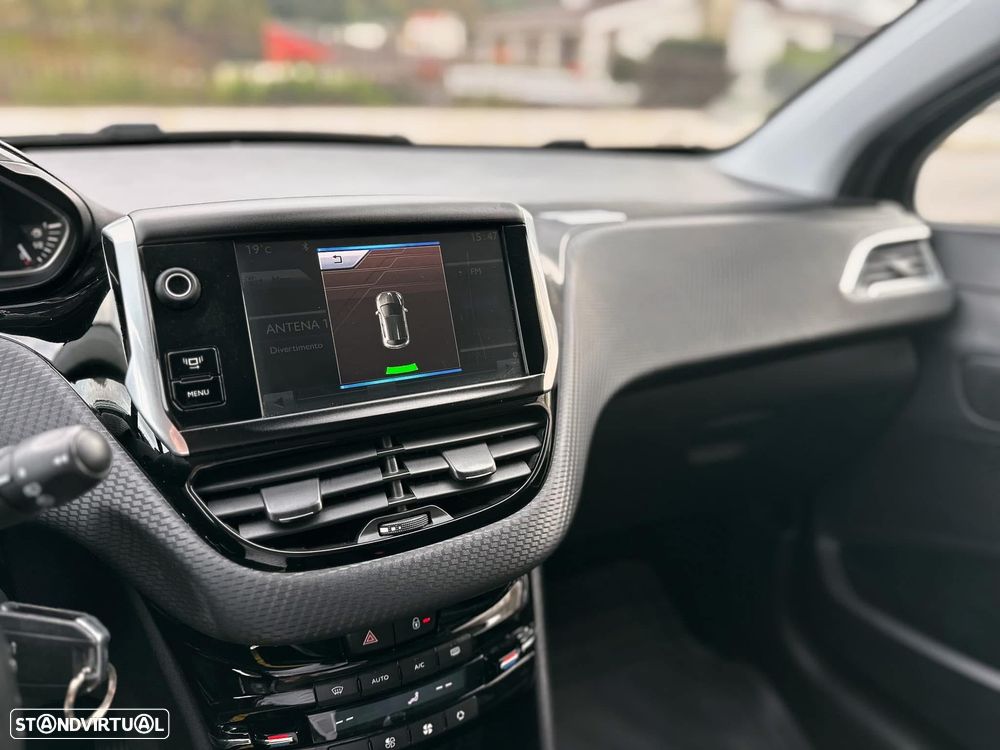 Peugeot 2008 1.6 BlueHDi Allure - 15