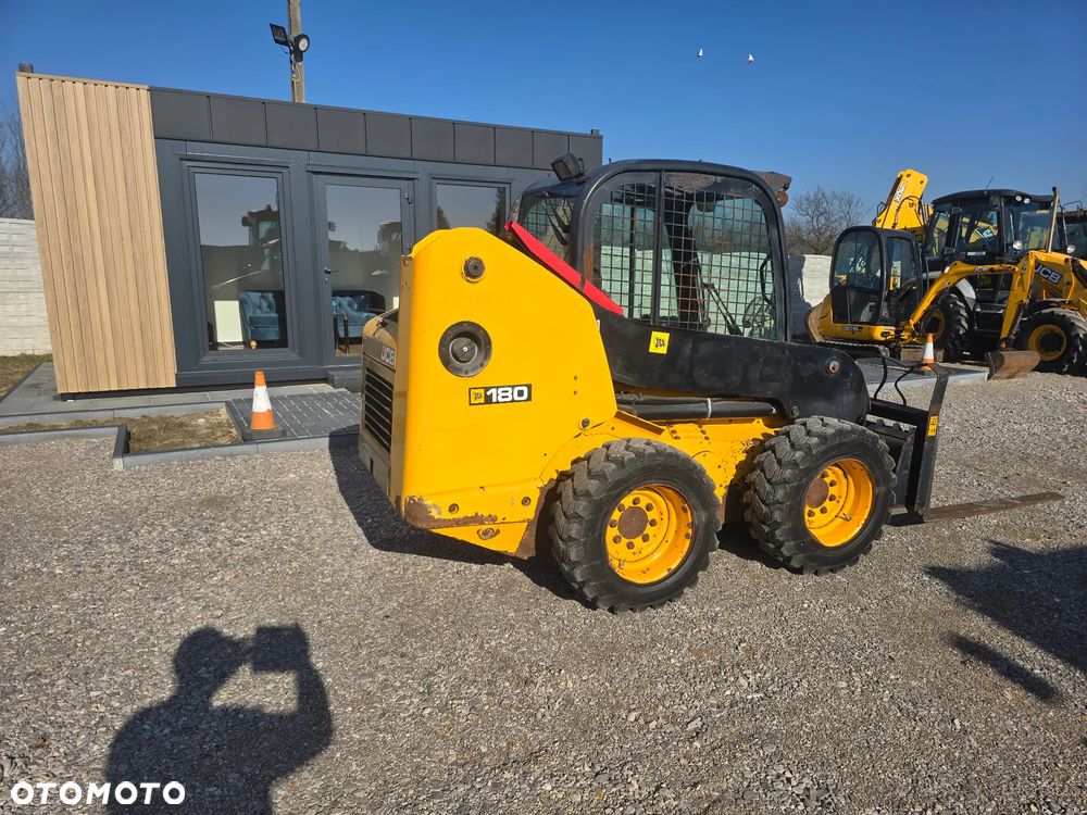 JCB - 5