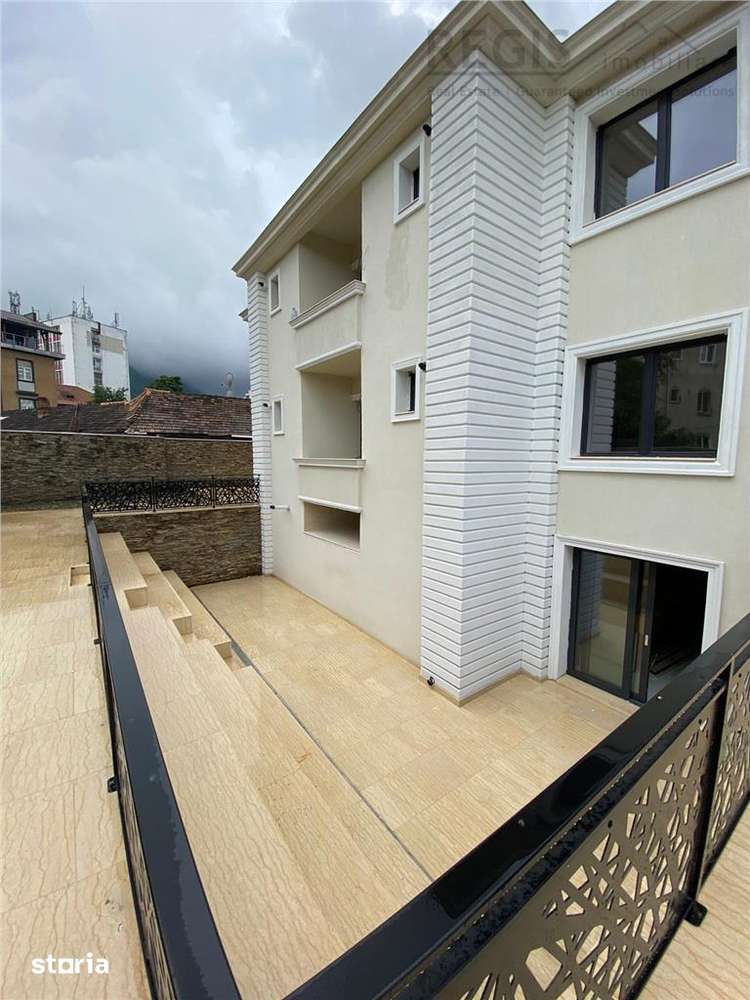 Vila - Bloc modern de 11 camere zona Centrul Civic , Onix - Imagine principală: 2/20