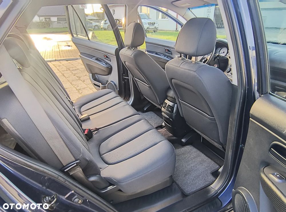 Kia Carens - 7