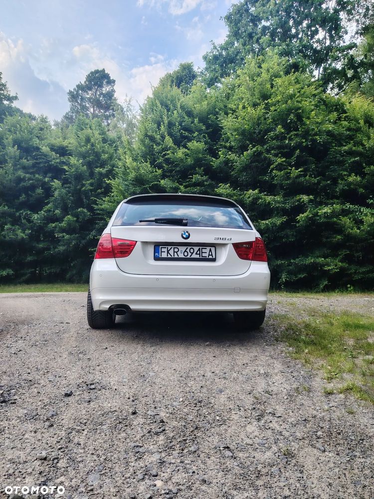 BMW Seria 3 318d - 6