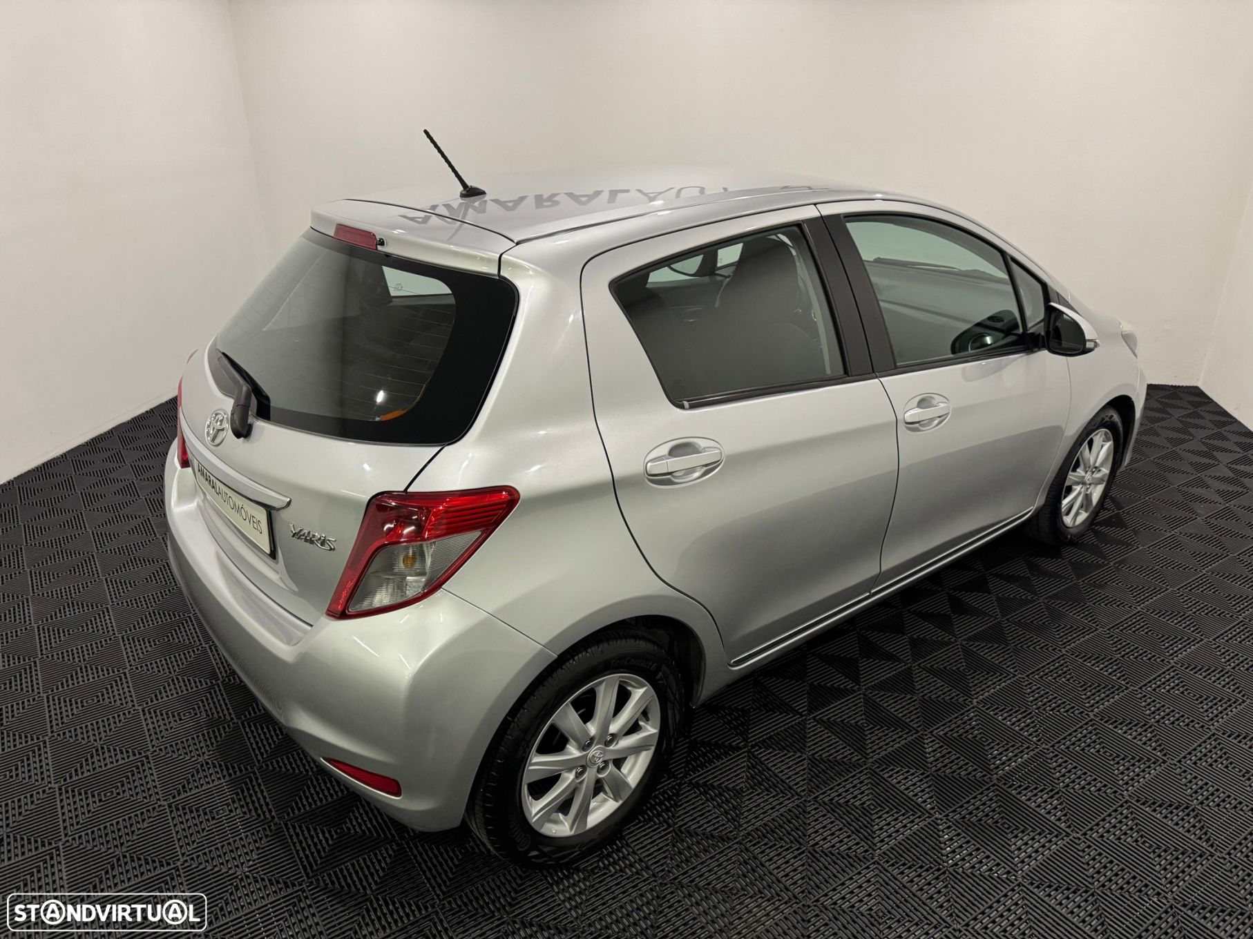 Toyota Yaris 1.4 D-4D ACtive+AC - 24