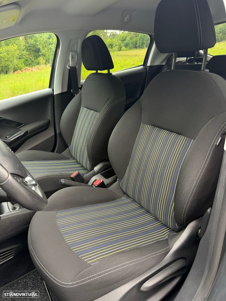 Peugeot 208 82 VTI Style - 23