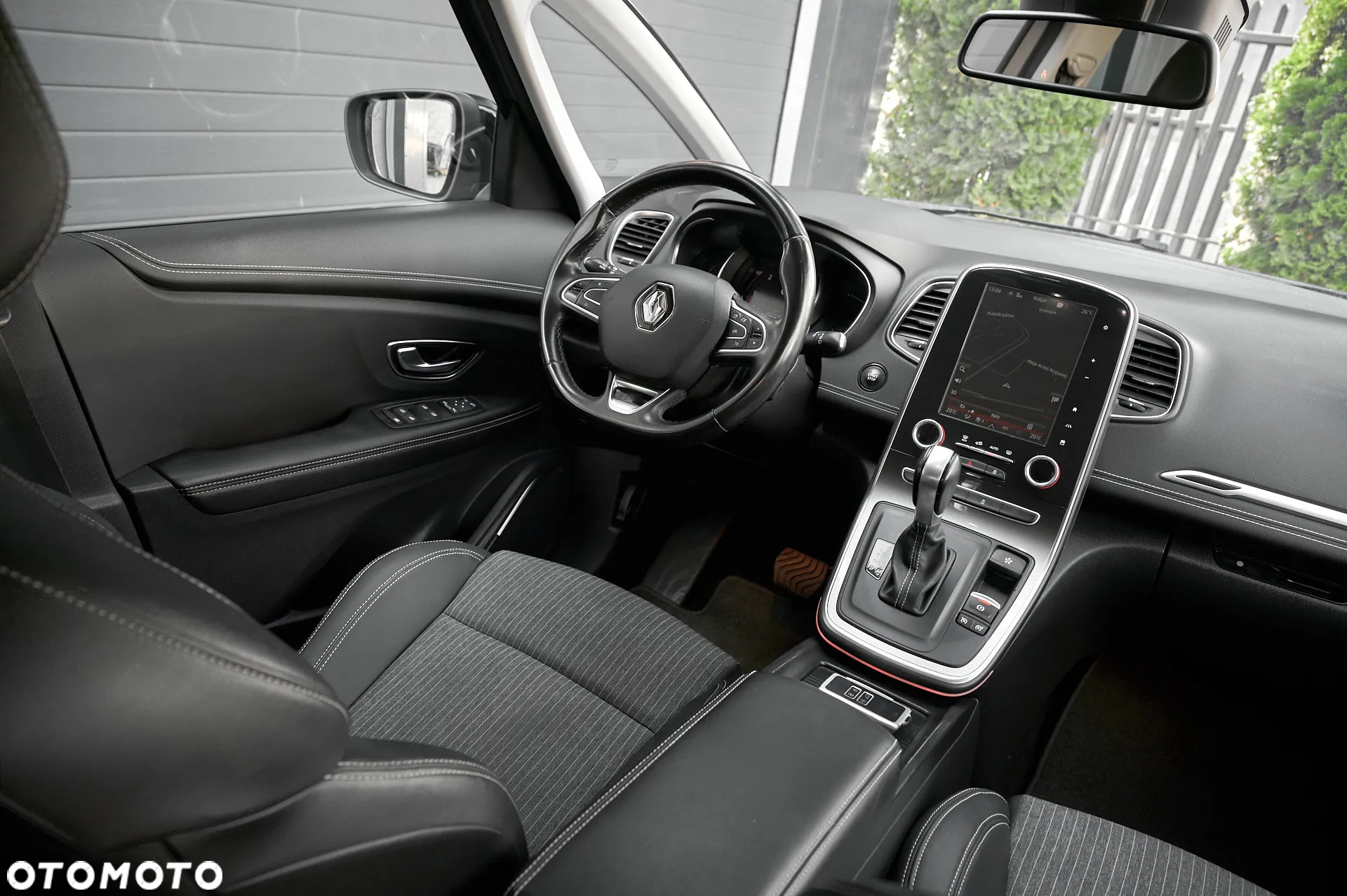 Renault Grand Scenic Gr 1.7 Blue dCi Intens EDC - 24