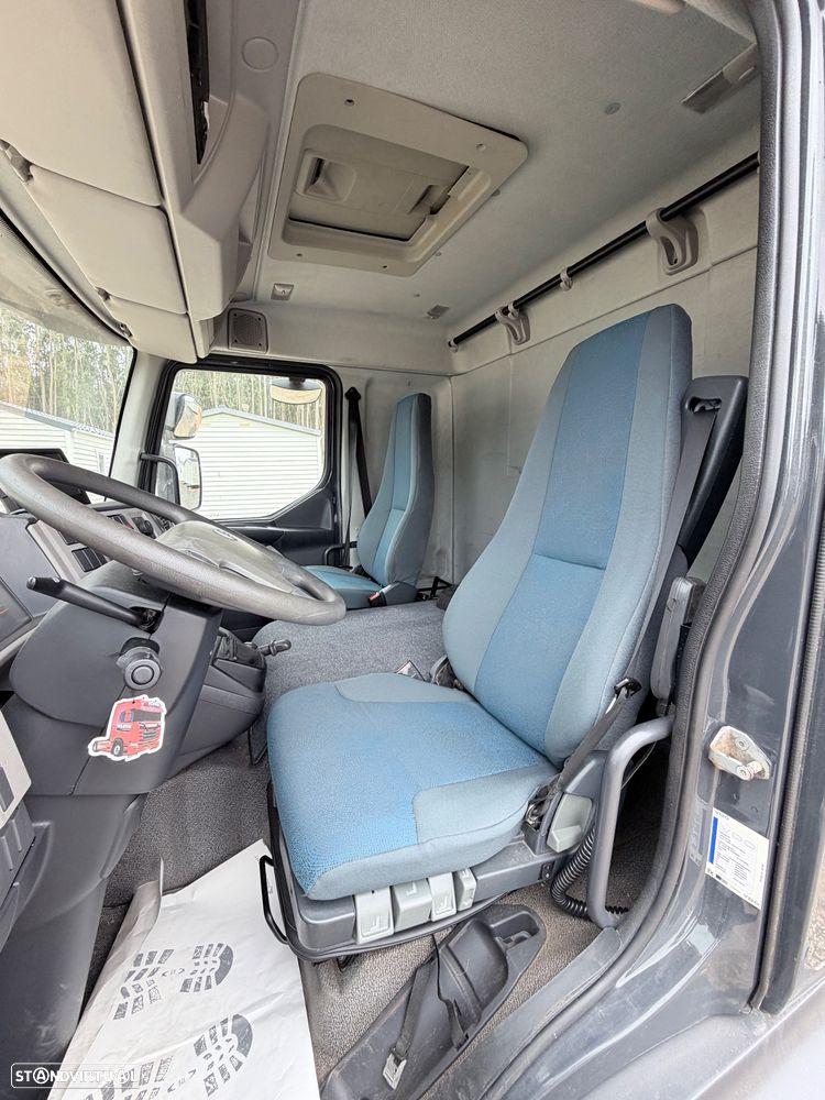 Volvo FL 240.12 11990 TONELADAS COM PLATAFORMA CAIXA - 49