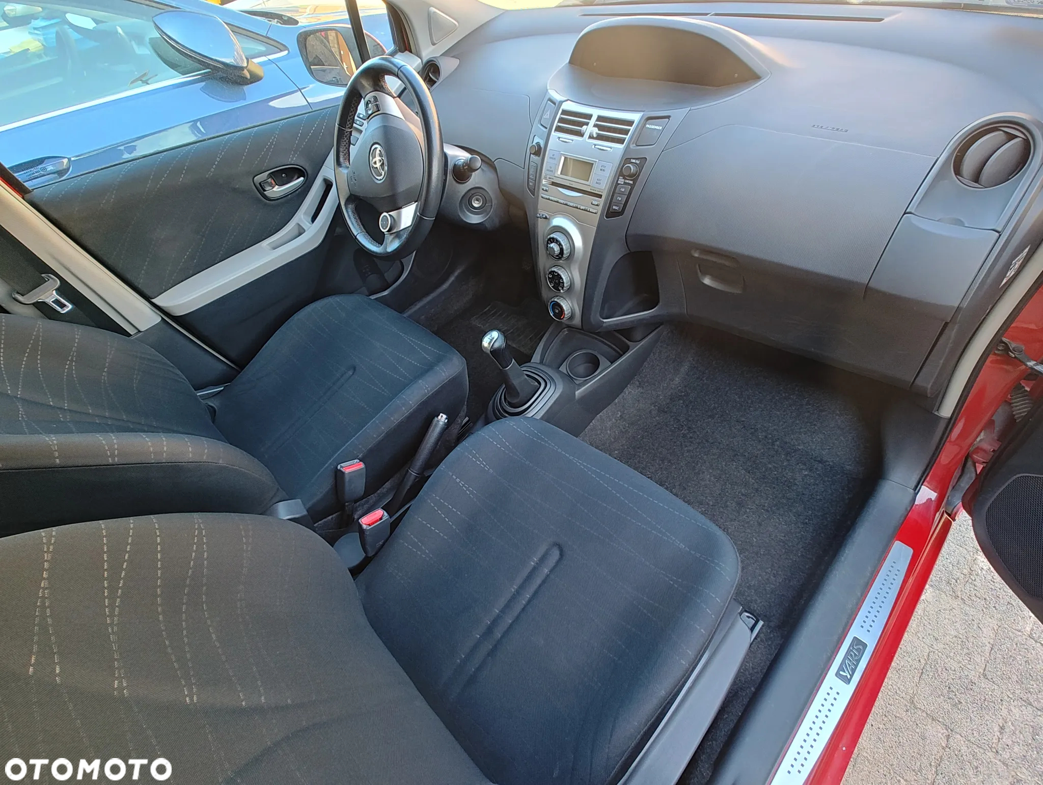 Toyota Yaris - 8