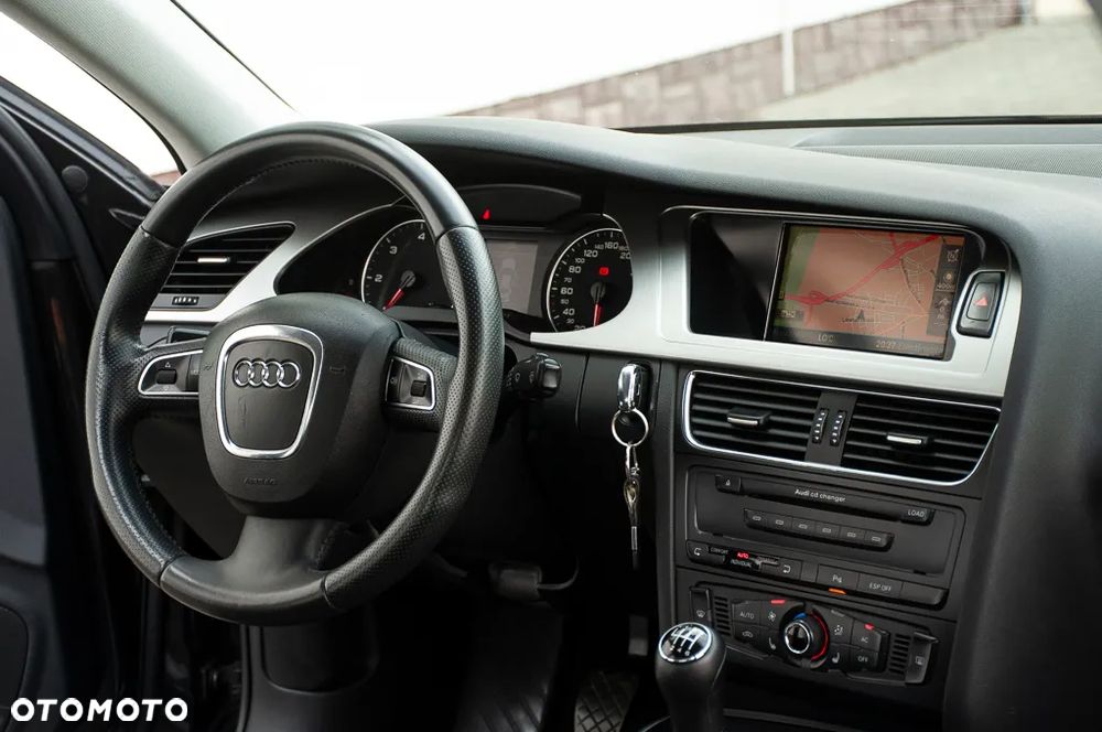 Audi A4 Limousine 2.0 TDI DPF Ambiente - 17