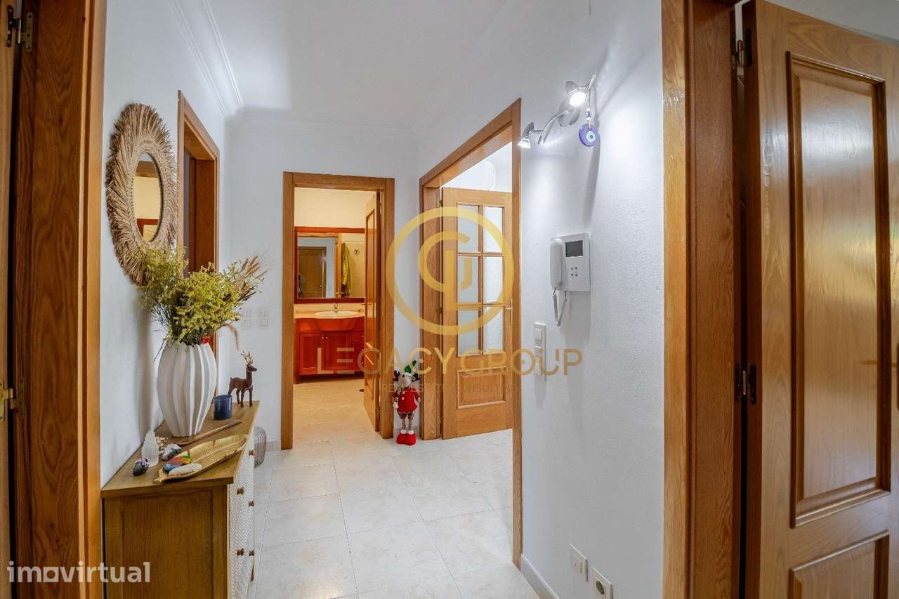 Apartamento T2 com Garagem em Box no Malata em Portimão - Grande imagem: 4/26