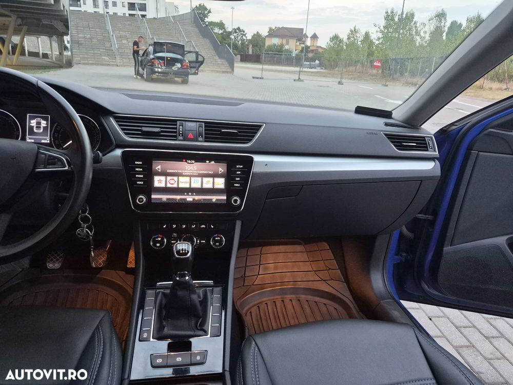 Skoda Superb 2.0 TDI Ambition - 9