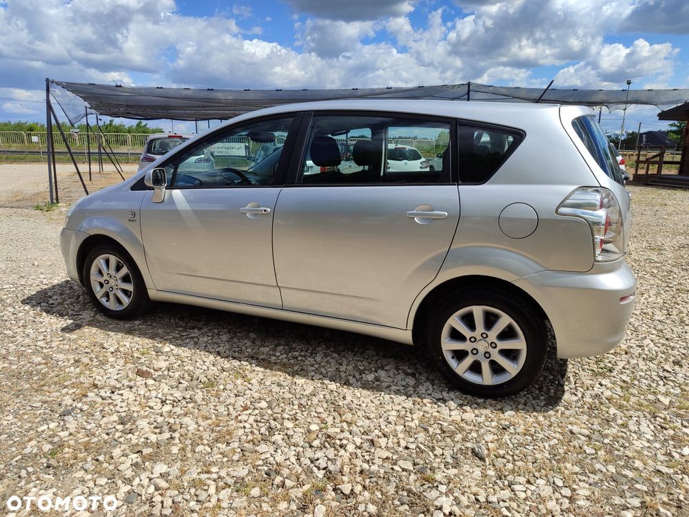 Toyota Corolla Verso - 4