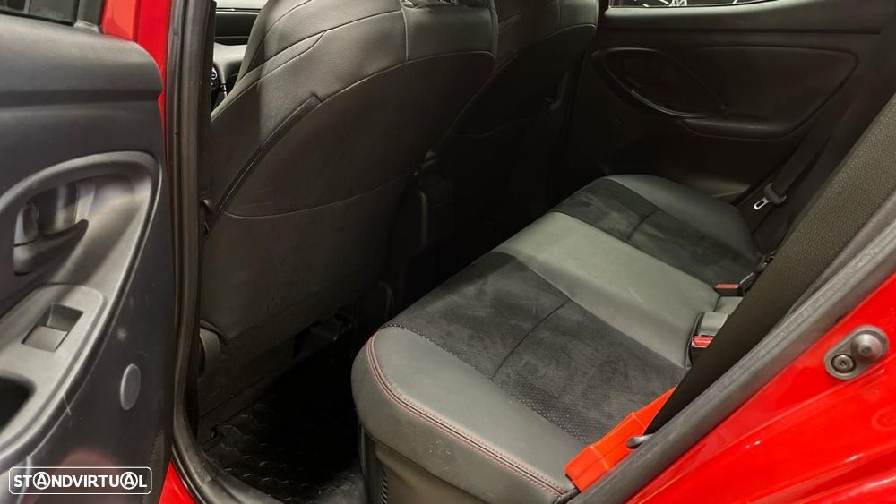 Toyota Yaris 1.5 HDF GR Sport - 6