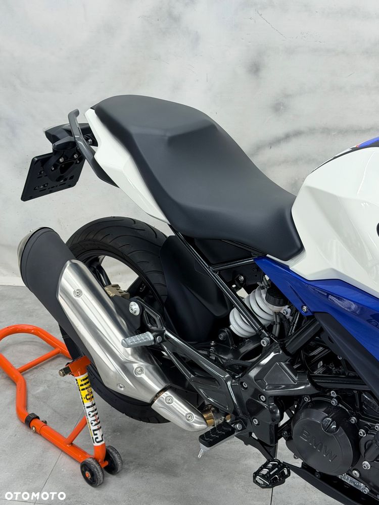 BMW G - 6