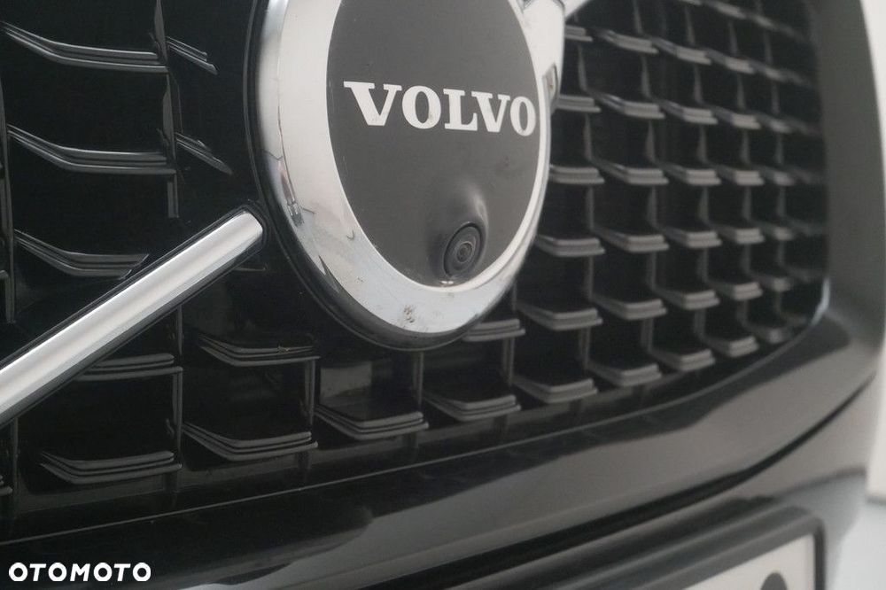 Volvo XC 90 - 22