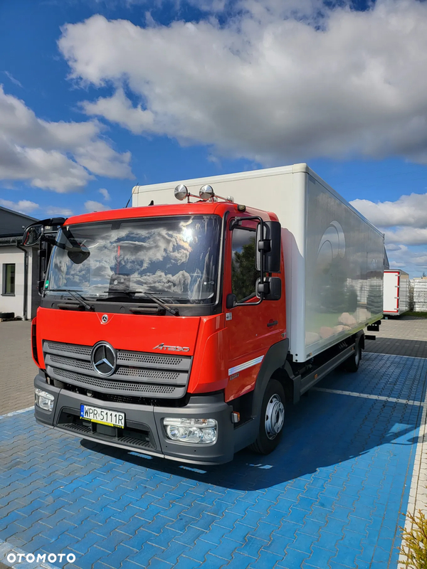 Mercedes-Benz atego 818