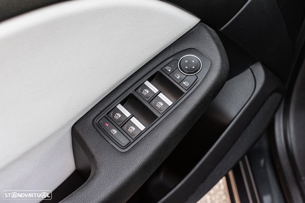 Renault Clio 1.0 TCe Intens Bi-Fuel - 17