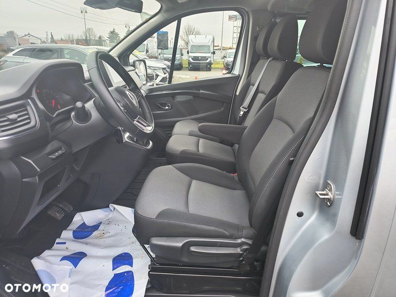 Renault Trafic - 13