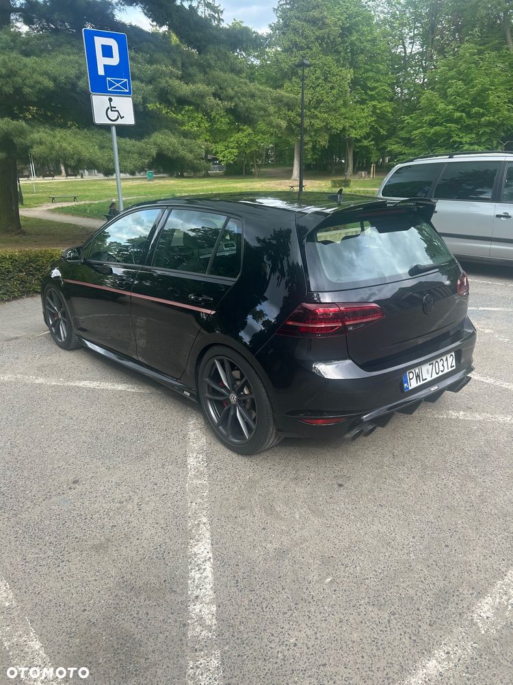 Volkswagen Golf - 2
