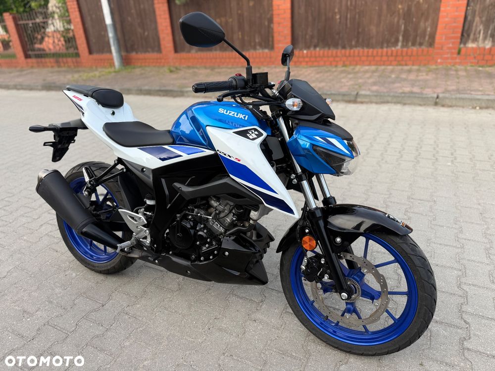 Suzuki GSX - 3