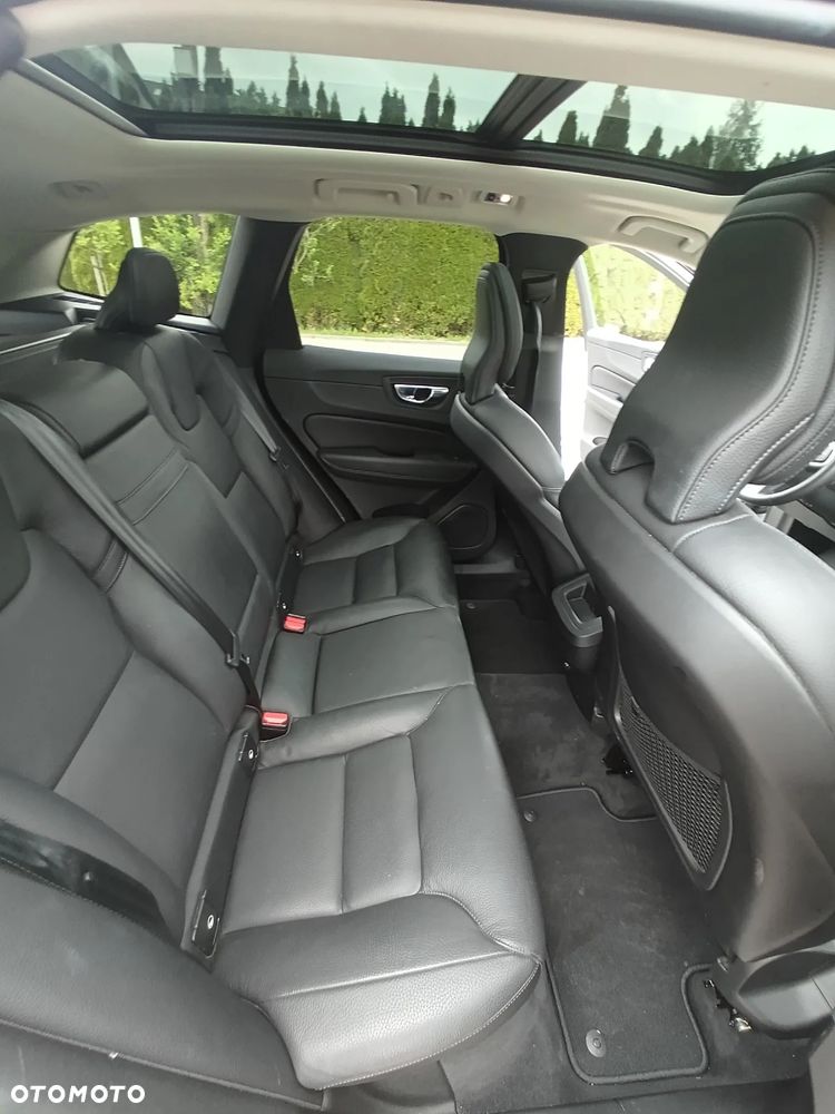 Volvo XC 60 T5 Geartronic Momentum - 19