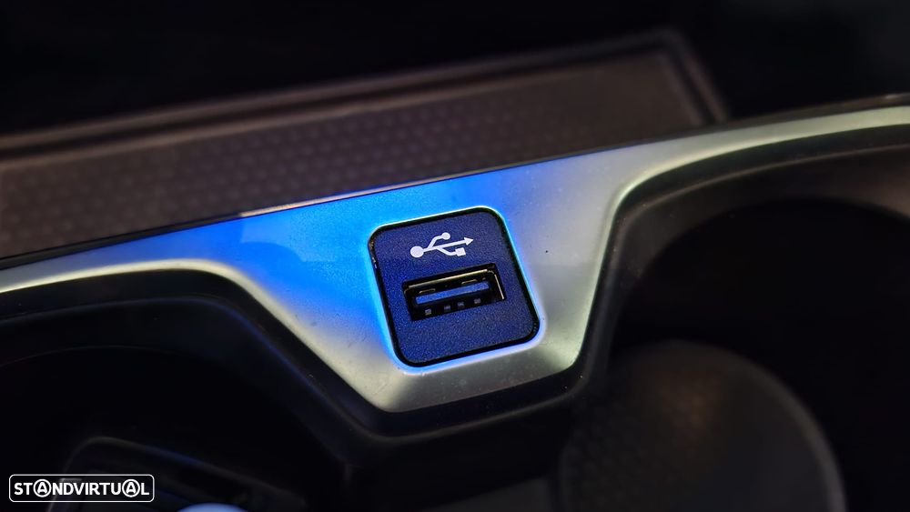 BMW 116 d Pack Desportivo M Auto - 25