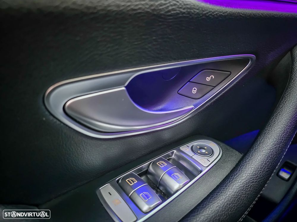 Mercedes-Benz E 220 d Cabrio 9G-Tronic AMG Line - 46