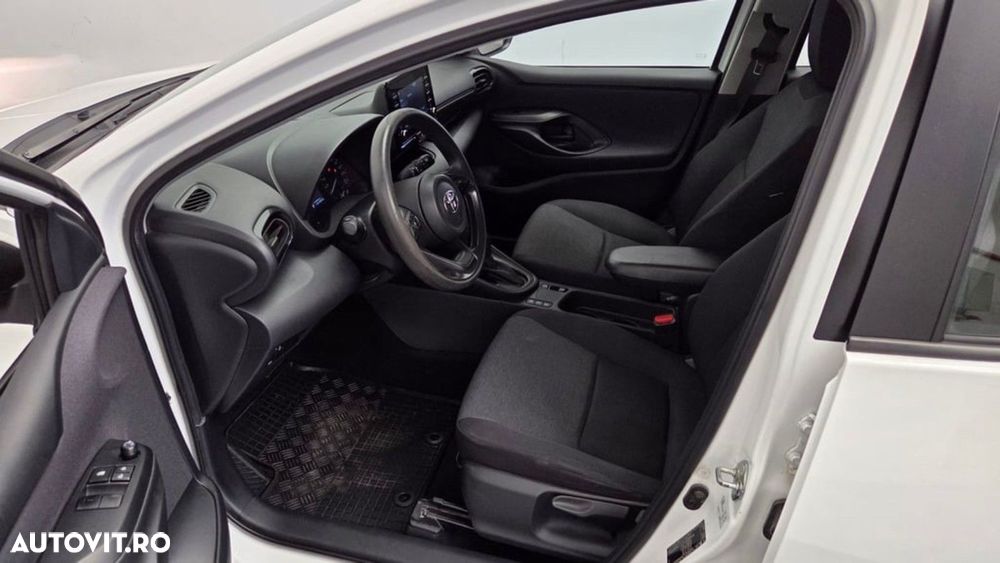 Toyota Yaris 1.5 VVT-i HSD Active - 10