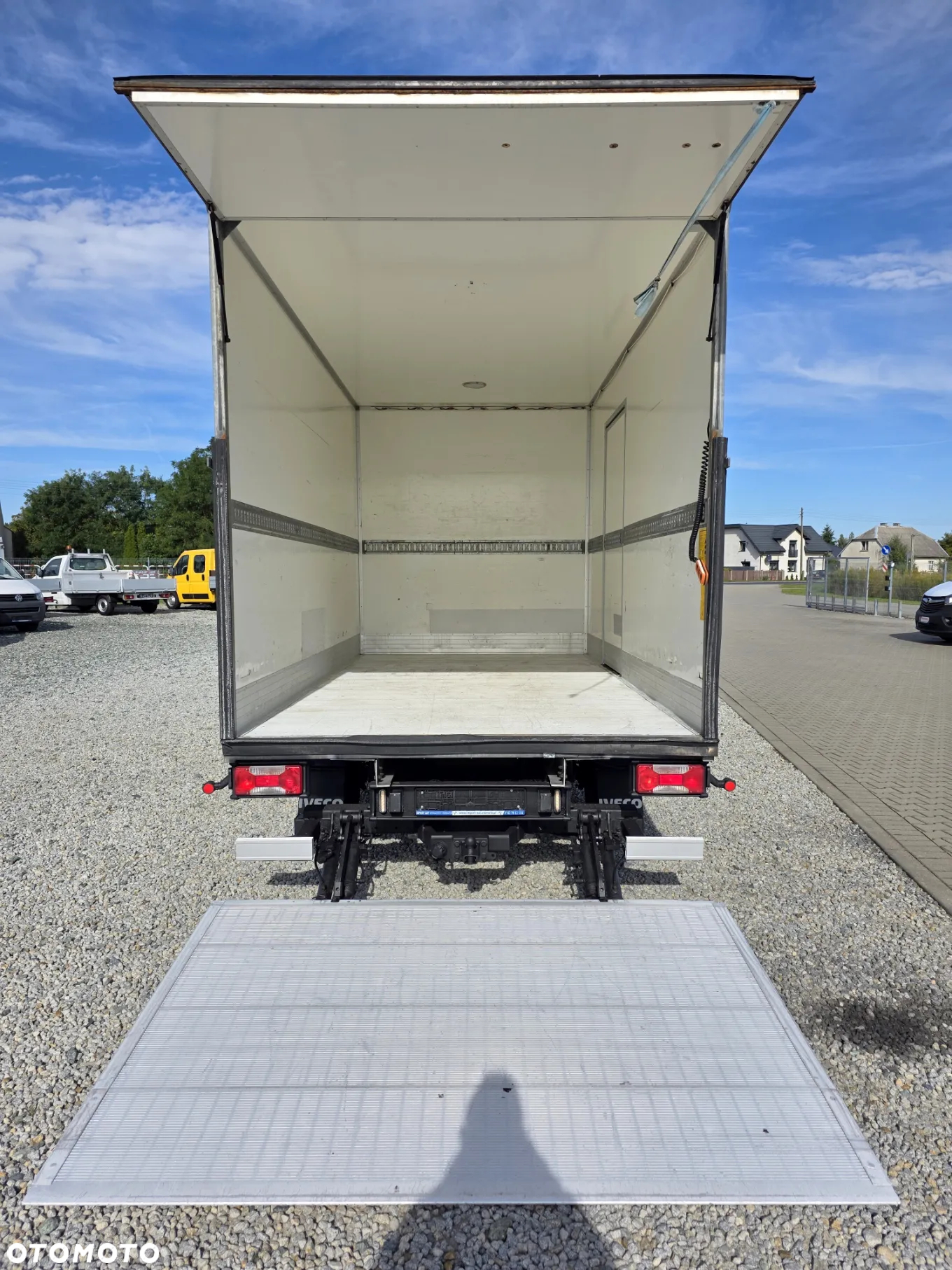 Iveco 35-170 3,0 HPI 170 KONNY KONTENER 4,2M WINDA KLIMA WEBASTO 8 BIEGOWY HIMATIC 4,1M ROZSTAW OSI - 25