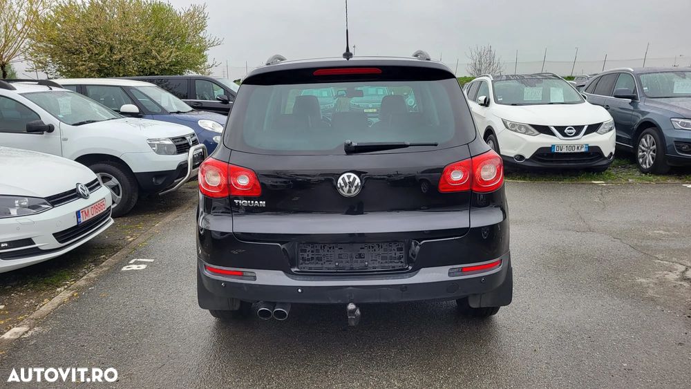 Volkswagen Tiguan - 14