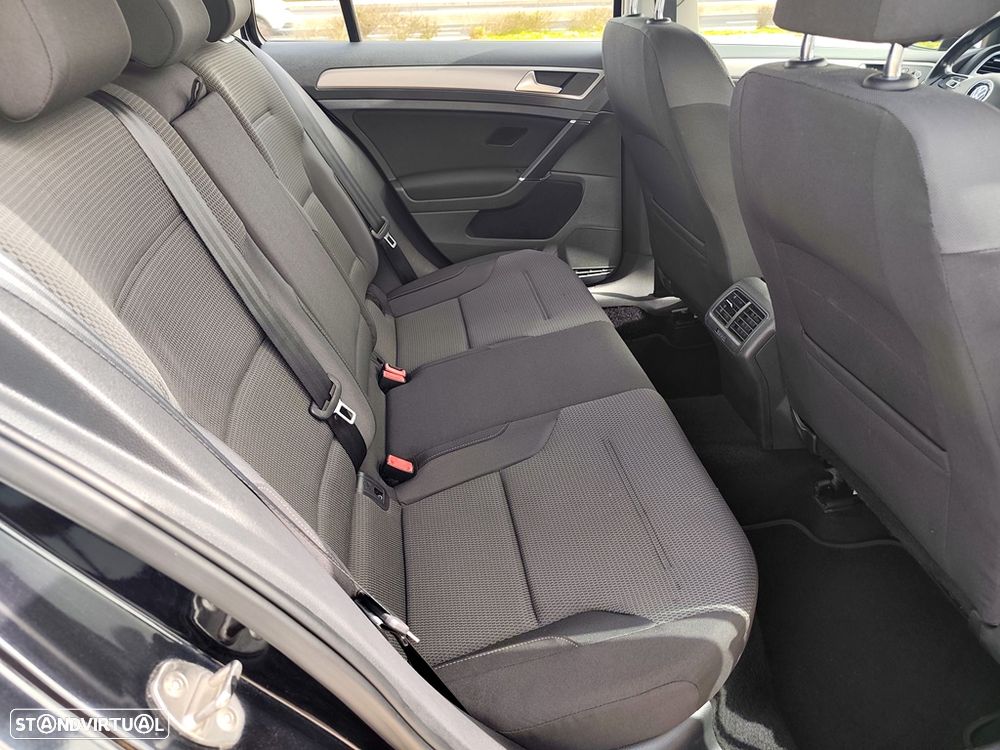 VW Golf Variant 1.6 TDi BlueMotion Confortline - 13