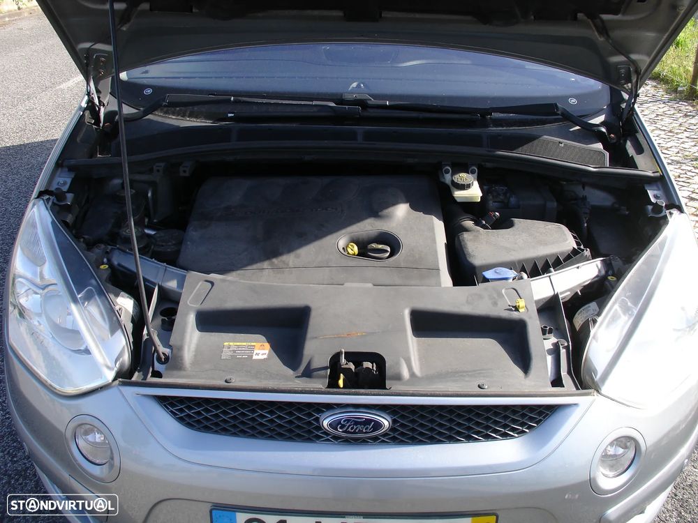 Ford S-Max 2.0 TDCi Titanium 7L - 17